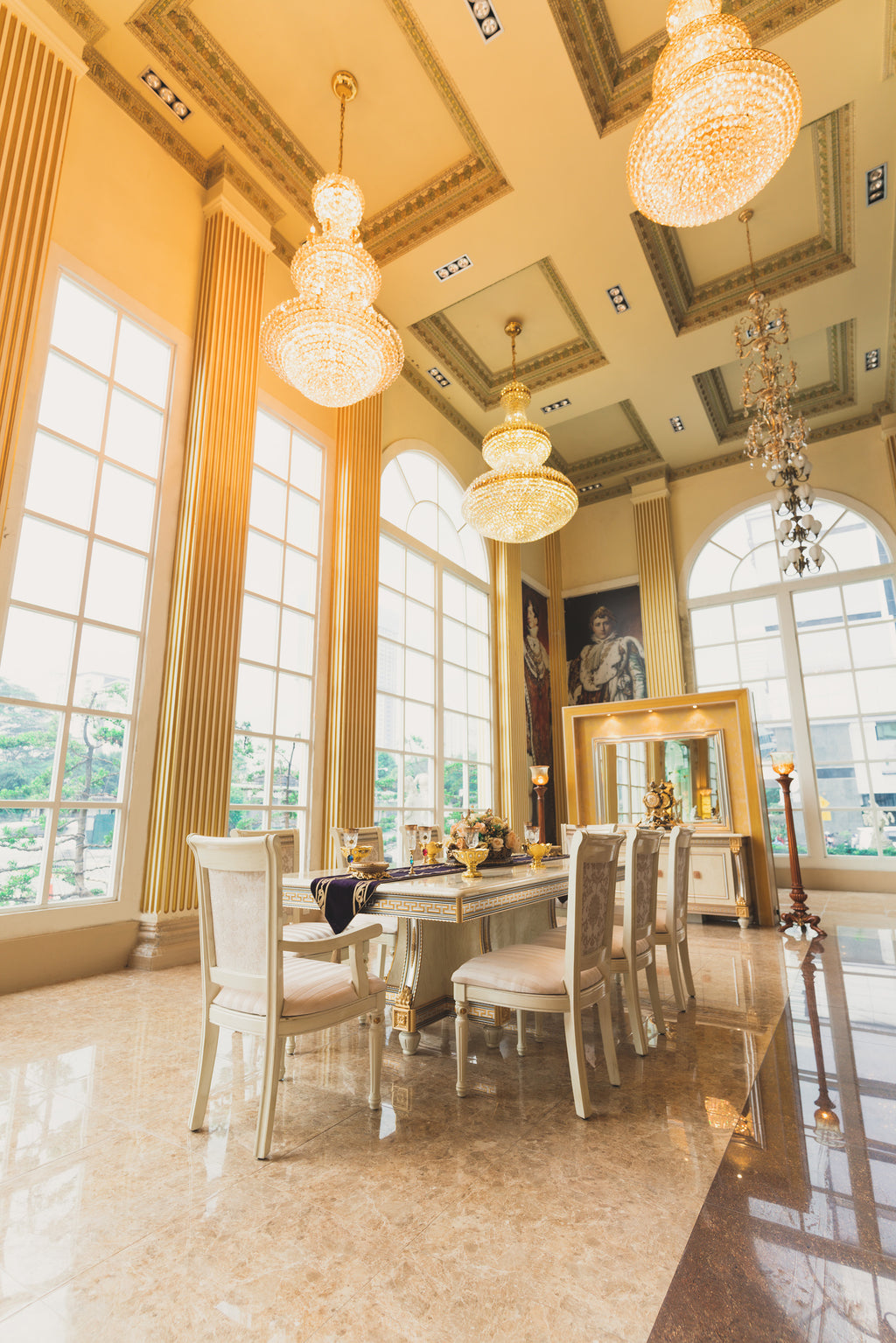 Versailles Dining Set
