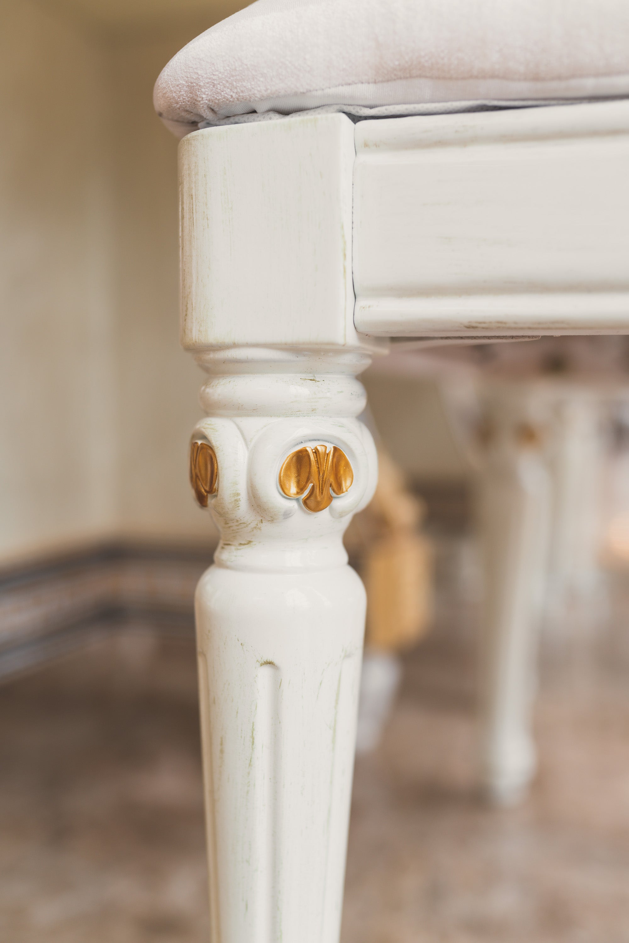 Versailles Dining Set