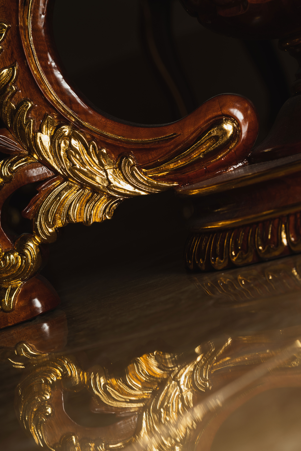 Grand Palazzo Dining Set