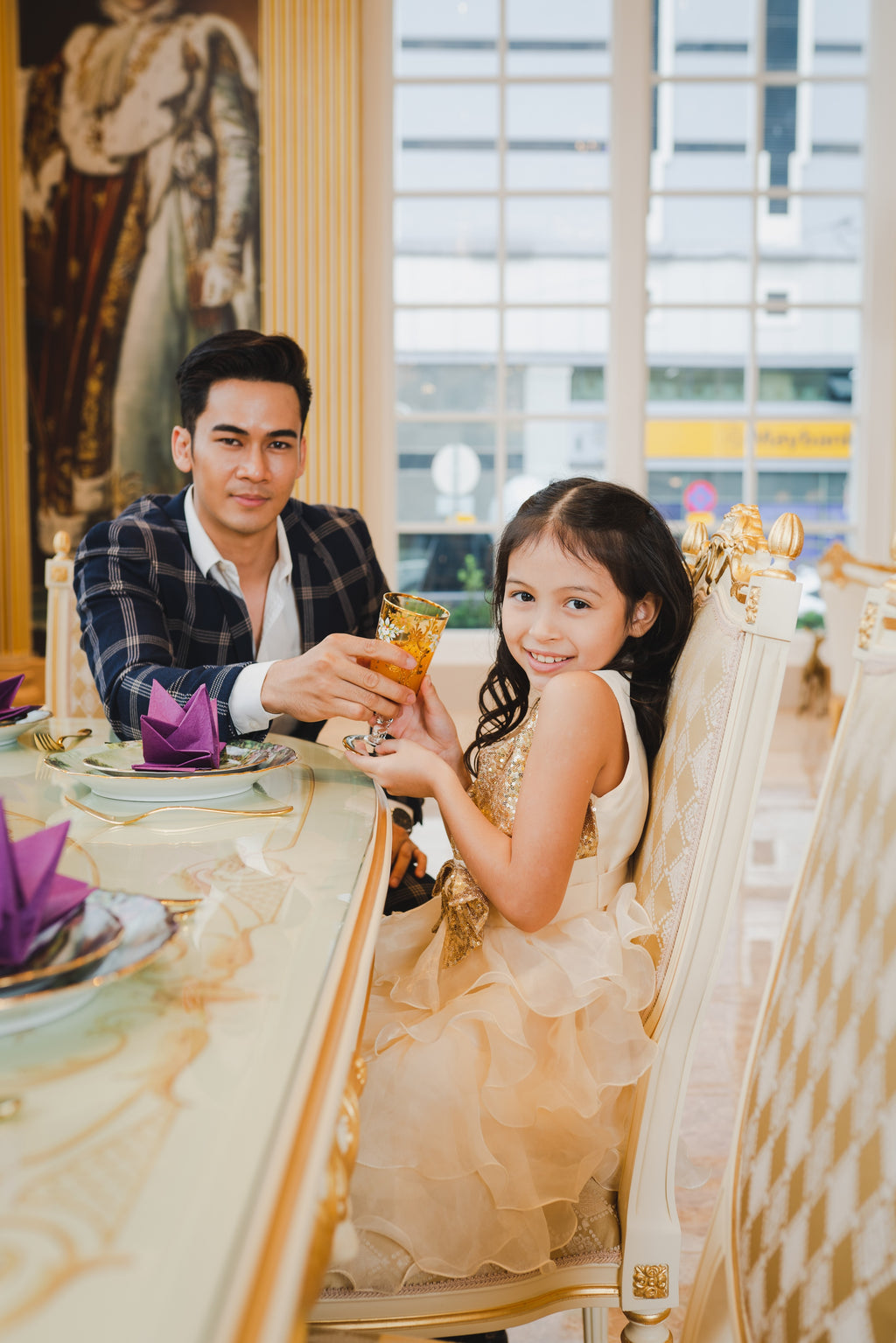 The RAFFINATO Italian Dining Set by Fratelli Origgi