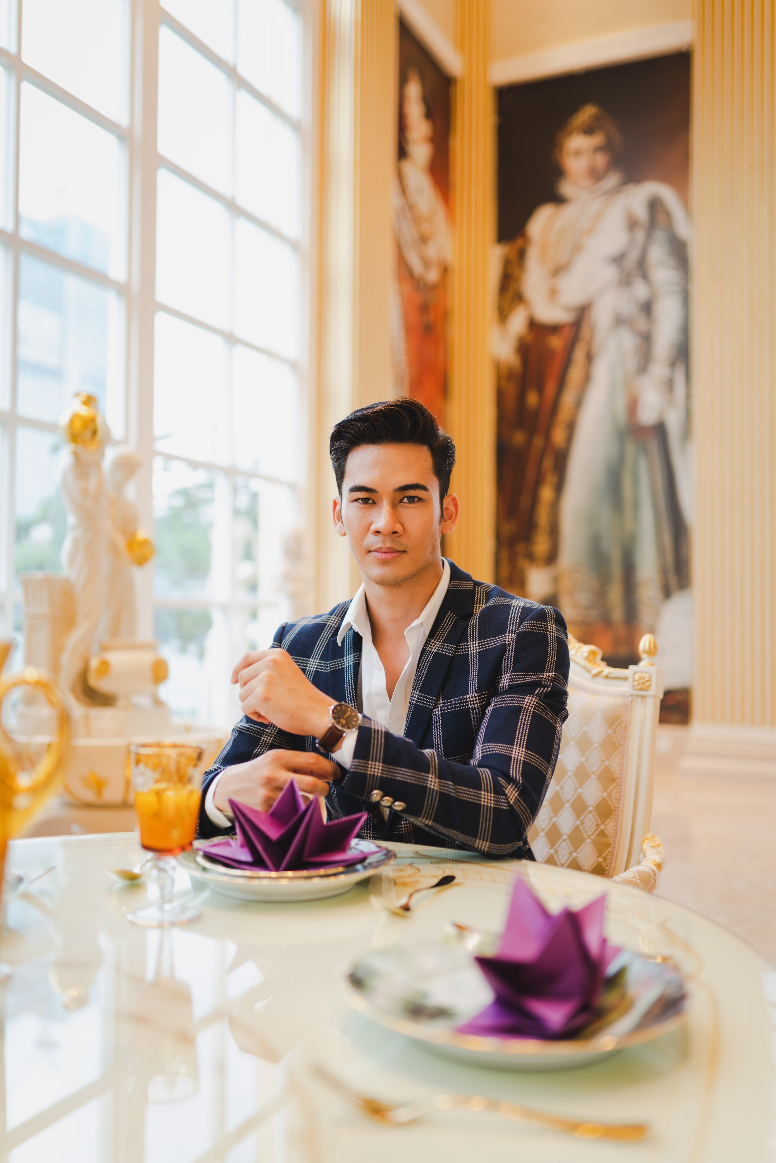 The RAFFINATO Italian Dining Set by Fratelli Origgi