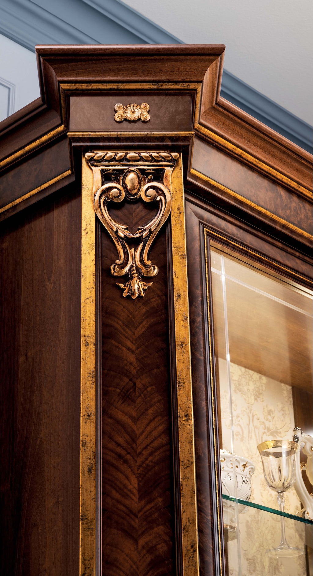 The MODIGLIANI Dining Collection by Arredoclassic