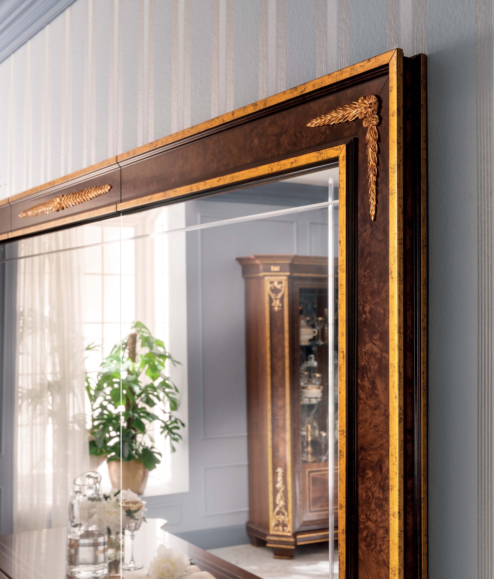 The MODIGLIANI Dining Collection by Arredoclassic