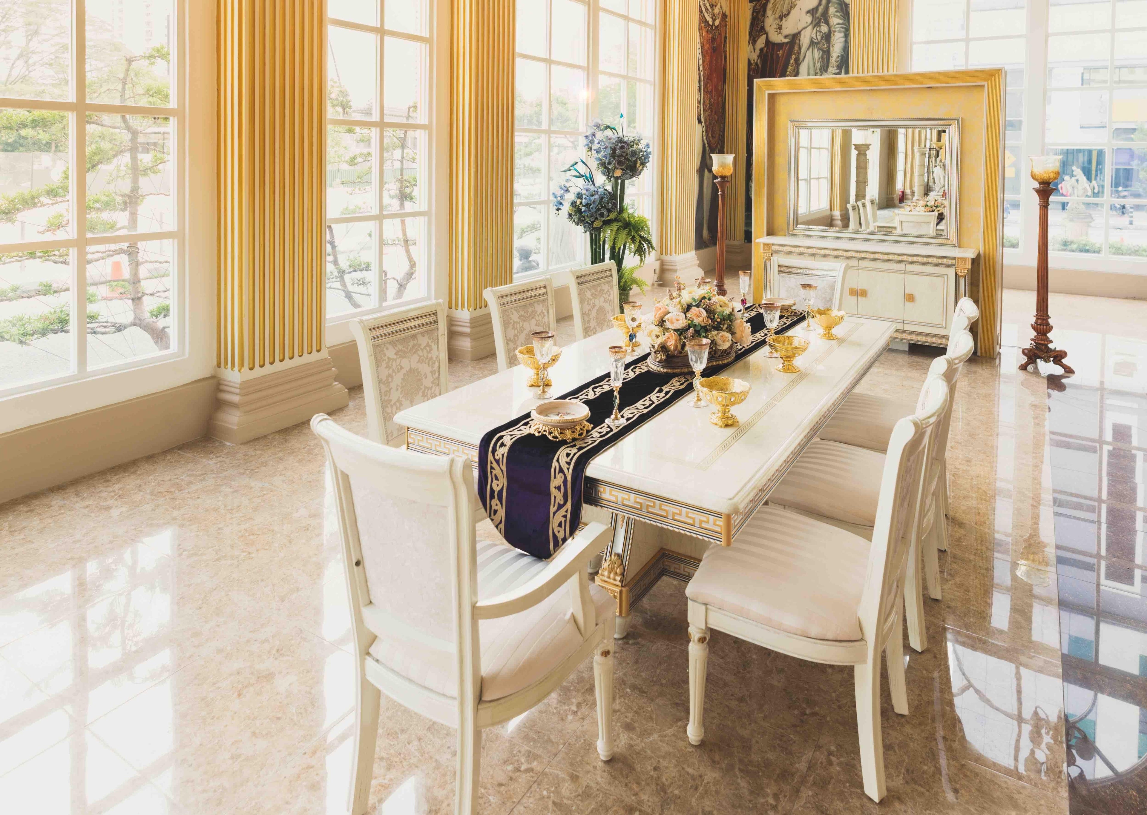 Versailles Dining Set by Emperor Palace™