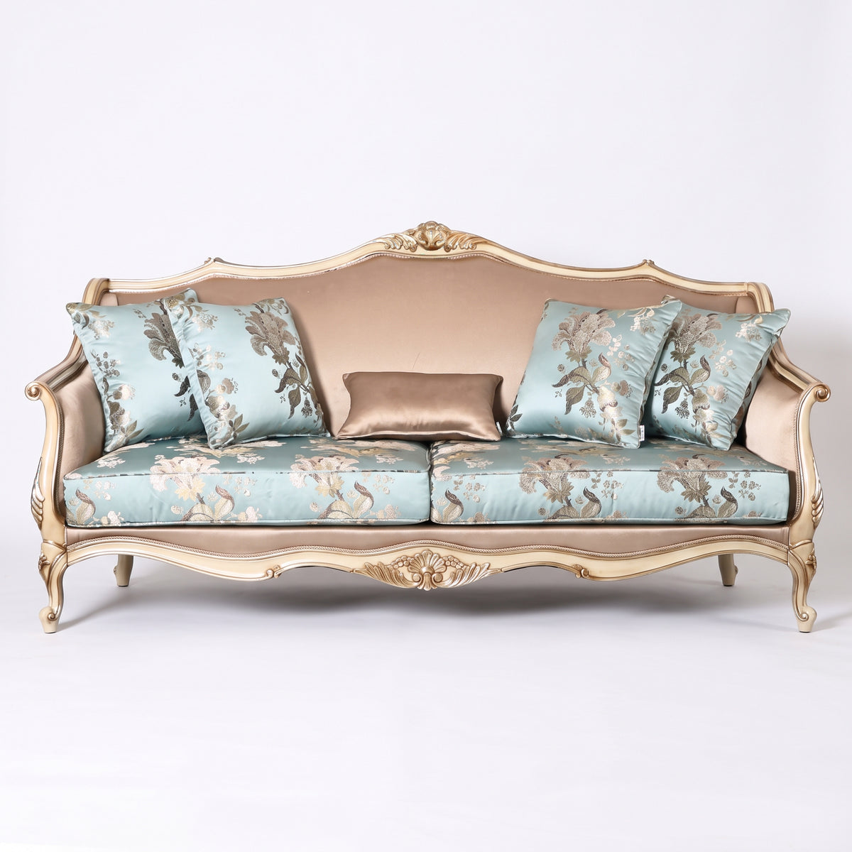 The CATHERINE Majestic Living Room Concept